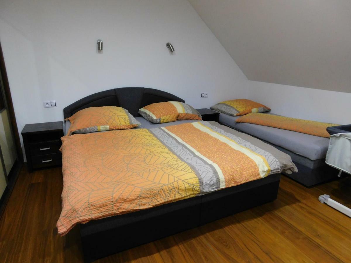 Apartmanovy Penzion Бойнице Екстериор снимка